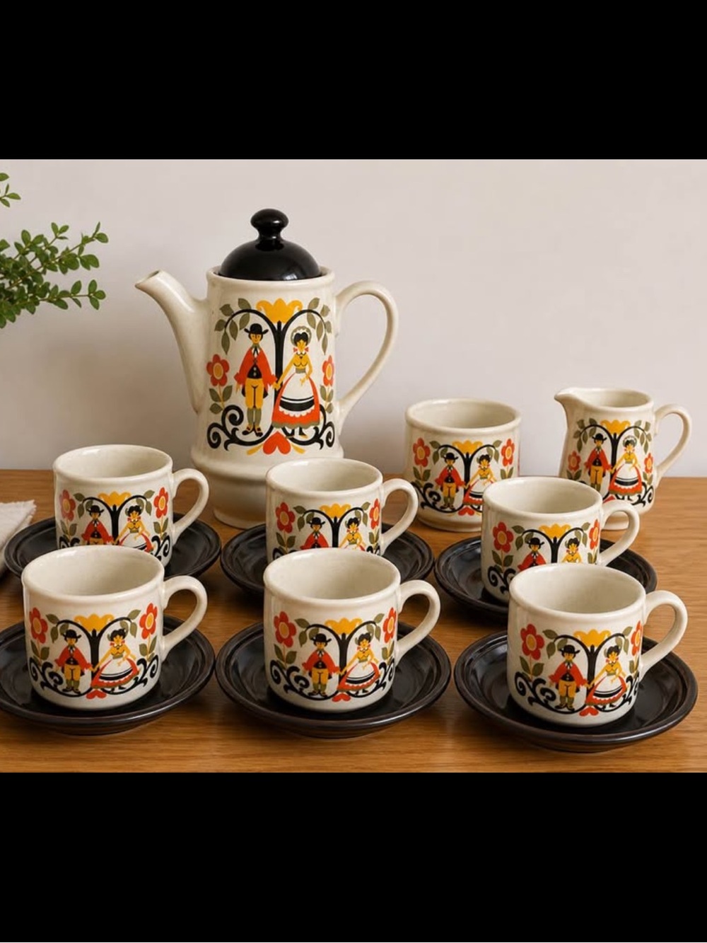 Vintage Sadler Folk Art Ceramic Mug Set